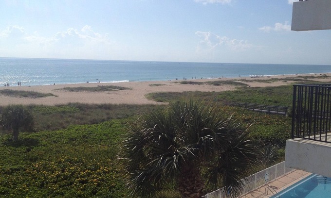Vero Beach Condominio | Amazing ocean front condo