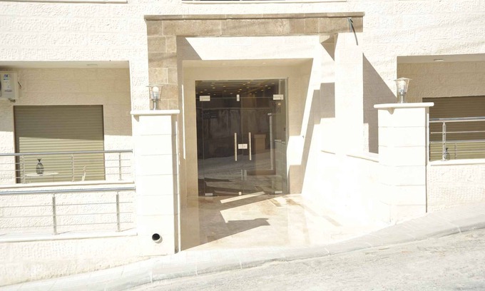 Al Abdali Apartamento | Amazing one Bedroom Apartment in Amman, Elwebdah 2