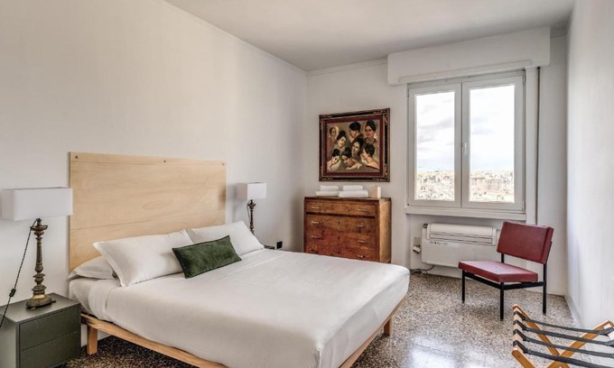 Aventine Apartamento | Amazing Piramide Metro Station