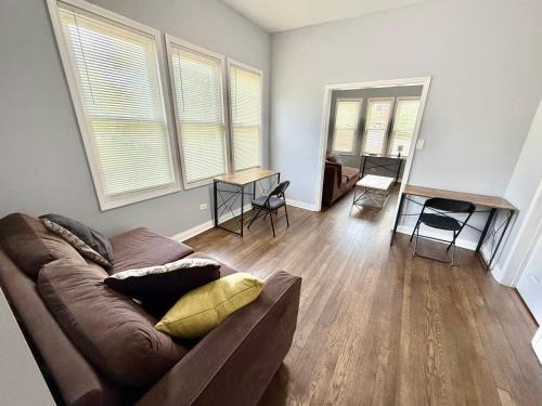 Back of the Yards Casa | Amazing Place to stay near Downtown Chicago!