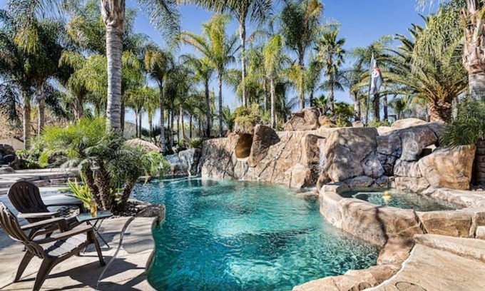 Menifee Casa | Amazing Pool Oasis Getaway with waterfall & slide! Instagram- resortliving4you