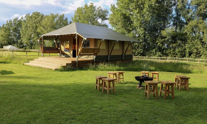 Littleport Cabina | Amazing Safari Lodge With Wild Swimming Lake