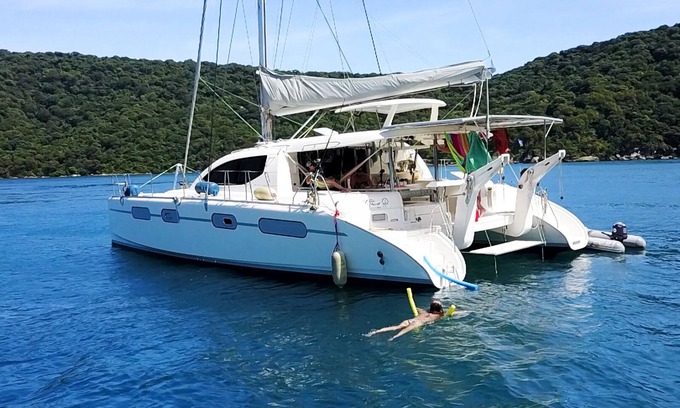 Antoneys Cay Alquiler De Eote | Amazing Sailboat Vacation! All-Inclusive Catamaran Charter Roatan