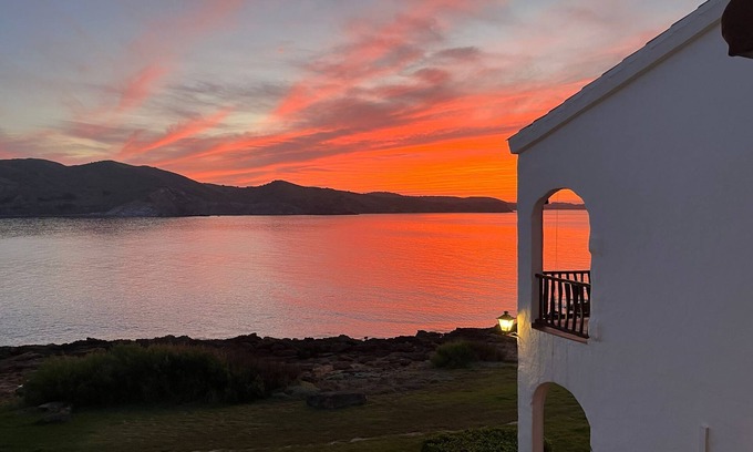 Platges de Fornells Apartamento | Amazing Sea View a Paradise Cosy Apartment