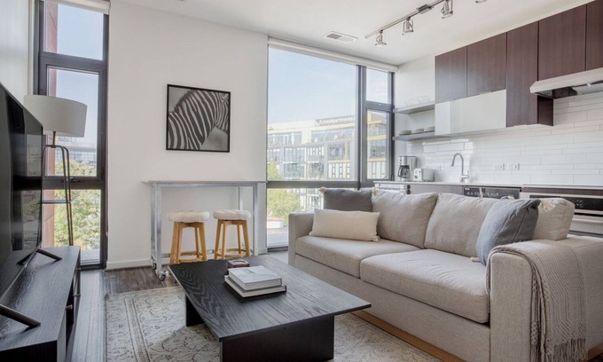 Shaw Apartamento | Amazing Shaw Studio w/ Gym & Doorman, nr Restaurants, by Blueground