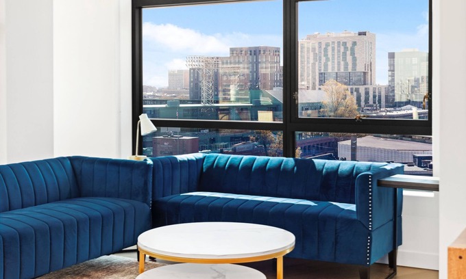 Fenway–Kenmore Apartamento | Amazing spacious city view 2bed 2 bath unit fenway