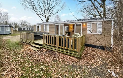 Lauwersoog Otro | Amazing Stacaravan In Lauwersoog
