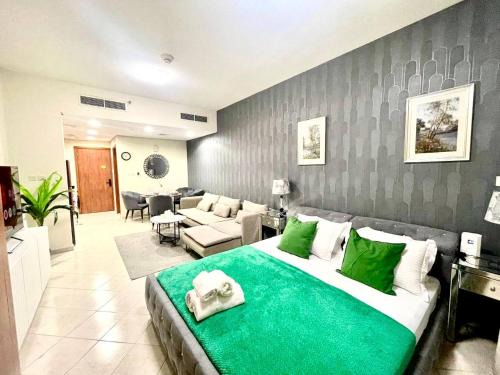 Dubai Production City Apartamento | Amazing Studio Apartment in The Crescent A Tower IMPZ