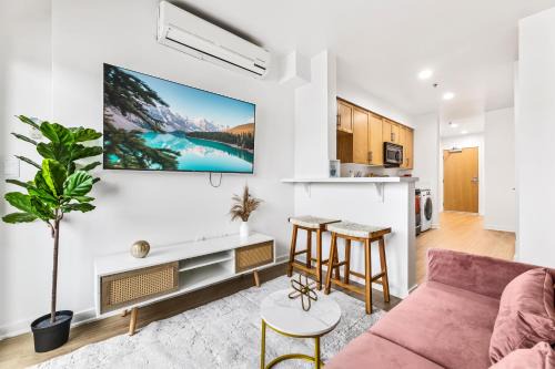 Downtown Apartamento | Amazing studio in SM Promenade! Free parking!