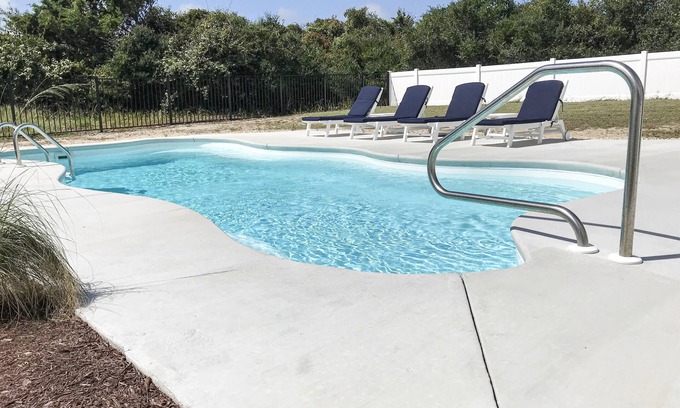 South Nags Head Casa | ¡NUEVO! Increíble casa con vista al mar, piscina, jacuzzi, pasos a la playa, calle tranquila