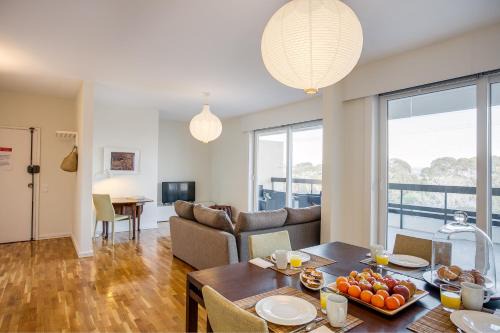 Oeiras Apartamento | Amazing Tailor Made Penthouse by the Beach #2