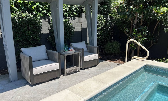 Placentia Cama Y Desayuno | Amazing Times Spa & Pool Villa - A Perfect Family Getaway Near Disney & Beach
