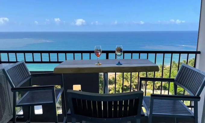 La Pared Condominio | Amazing View of the Ocean and sounds of the waves.