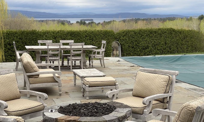 South Burlington Casa | Amazing view, private, close to UVM, Burlington, St Mikes, skiing, and pool