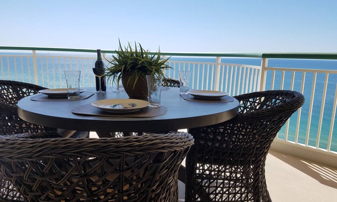 Parasol Condominio | Listado recientemente - Penthouse del piso 18 - 2 HAB / 2 BA - Bonita decoración