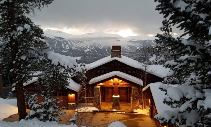 Baldy Mountain Cabina | Amazing views from this Breckenridge Mountain Lodge. Hot Tub, Fire Pit & Shuttle
