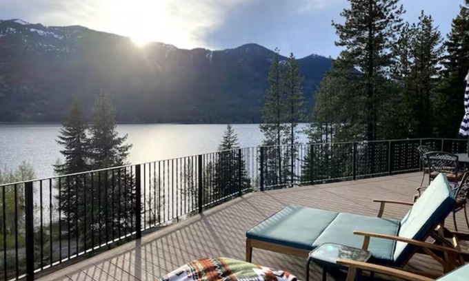 Cle Elum Casa | Amazing Views, Private lodge, Hot Tub and Sauna for a dreams vacation