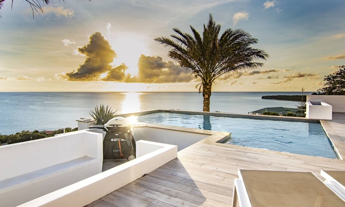 Bisento Villa | Amazing Villa for 10 guests w/ Private Pool, Intimate Outdoors & Ocean Panoramas