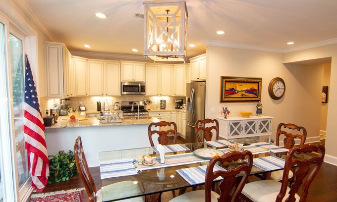 Epworth Acres Condominio | AMAZING villa and GREAT WINTER RATES ... Hard to beat!