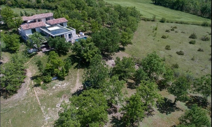 Lalbenque Villa | Impresionante villa con cocina a la vista, piscina y lago - Cahors