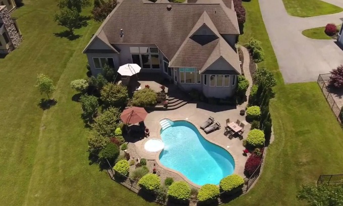 Webster Crossing Casa | Amazing Waterfront Home