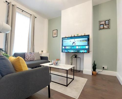 Belfast Apartamento | Amber Lodge- No Party House