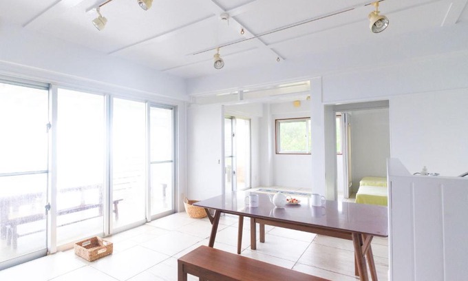 Kabira Casa | amber moon