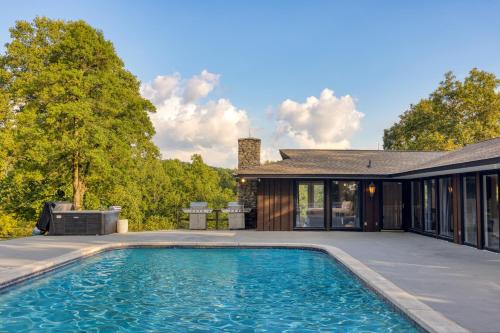 New Market Casa | Amber Refresh by AvantStay Pool and Hot Tub