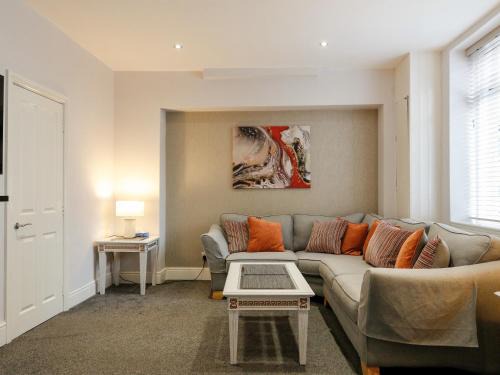 Tideswell Casa | Amber Villa