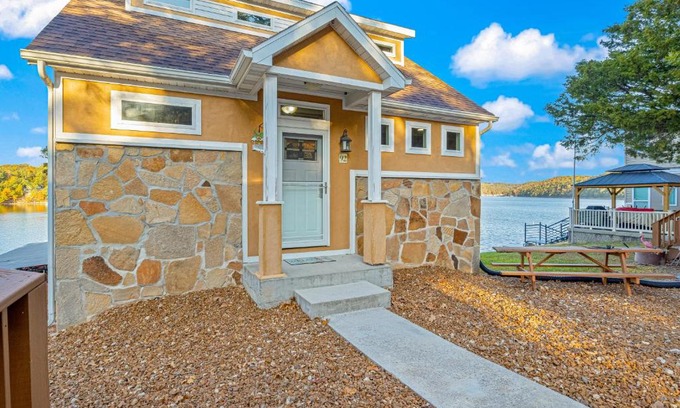 Camdenton Casa | Amber Waters Hideaway