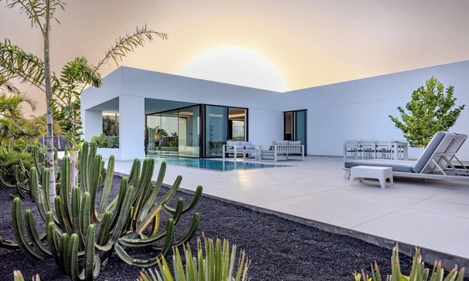 Puerto Calero Villa | Ambiant | Elegancia serena en una ubicación privilegiada