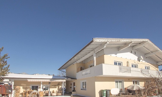 Kirchbichl Apartamento | Ferienwohnung Großraumappartement Apartamento con plazas de aparcamiento