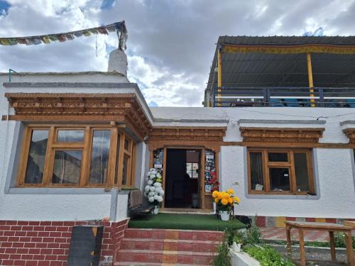 Tingmosgang Casa | Amchi Guest House Lamayuru By LexStays