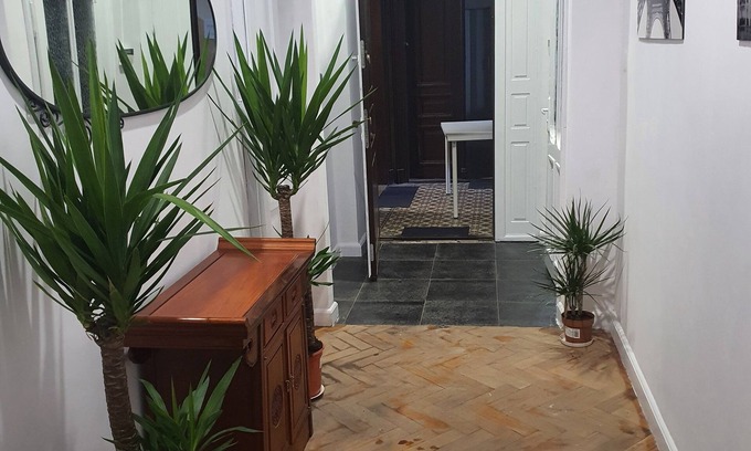 Wesoła Zachod Apartamento | AMEN Aparthotel Curie 8