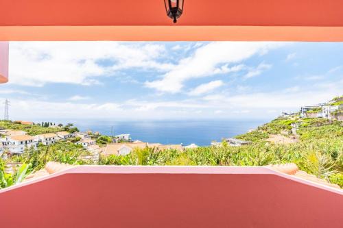 Ponta do Sol Casa | Amendoeira Residence by Homie