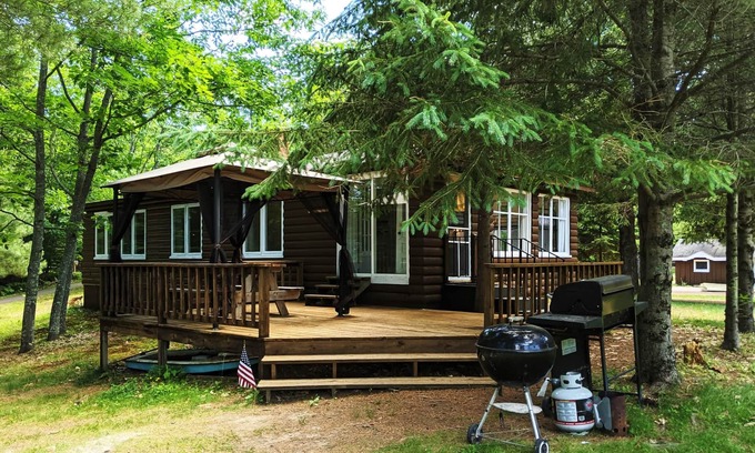 Phelps Chalet De Esquí | Bigfoot's Sanctuary - Cabaña # 13 - Vacaciones con estilo con las mejores comodidades
