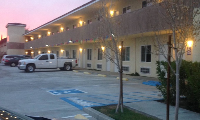 Ridgecrest Hotel | America Inn & Suites