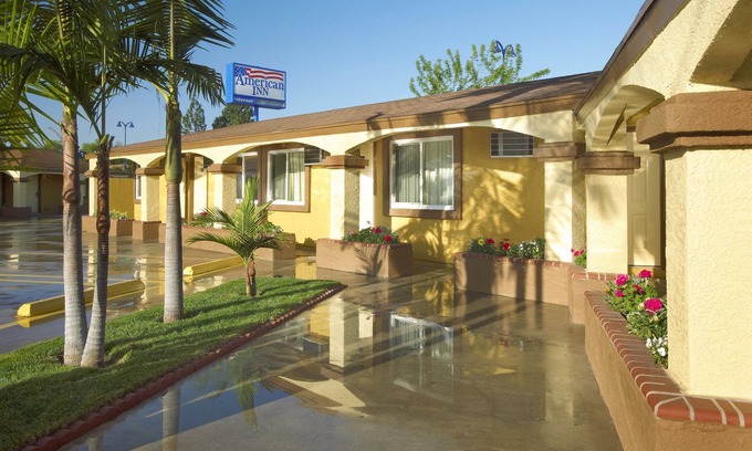Downey Hotel | American Inn