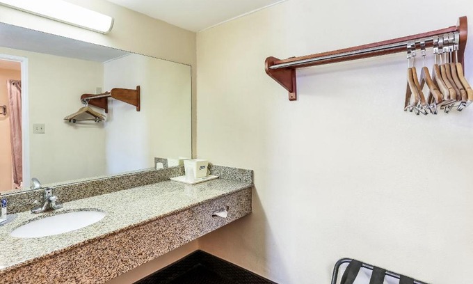 El Centro Hotel | Americas Best Value Inn and Suites El Centro