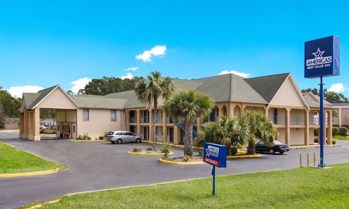 Darien Hotel | Americas Best Value Inn Darien