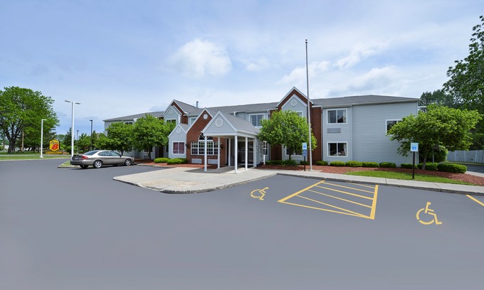 East Syracuse Hotel | Americas Best Value Inn - East Syracuse