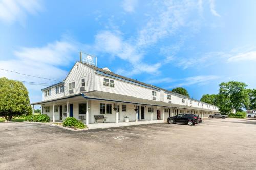 Stonington Hotel | Americas Best Value Inn Stonington Mystic