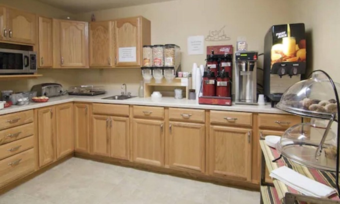 Zumbrota Hotel | Americas Best Value Inn Zumbrota