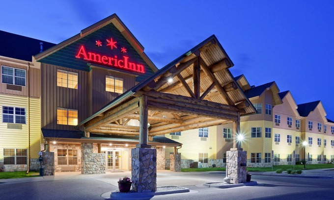 Fargo Hotel | AmericInn by Wyndham Fargo Medical Center