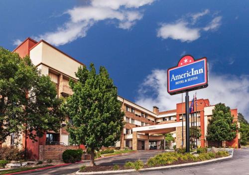 Omaha Hotel | AmericInn by Wyndham Omaha