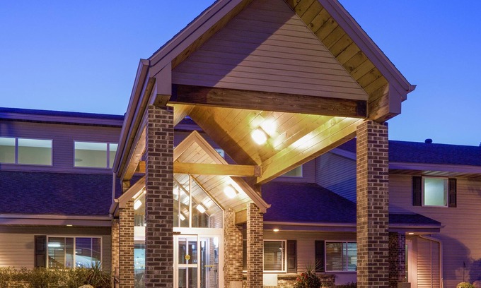 Rhinelander Hotel | AmericInn by Wyndham Rhinelander