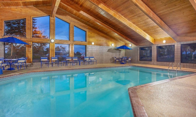 Stillwater Hotel | AmericInn by Wyndham Stillwater