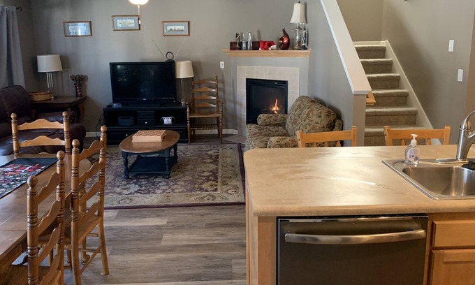 Ames Casa | Ames home away from home