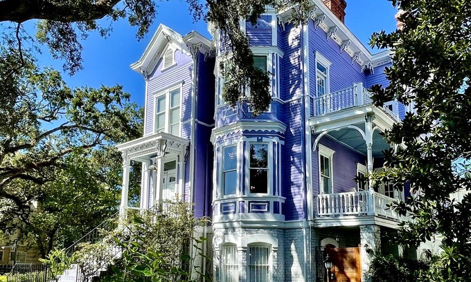 Historic Downtown Savannah Cama Y Desayuno | Amethyst Garden Inn