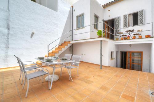El Arenal Casa | Amilcar House by Slow Villas